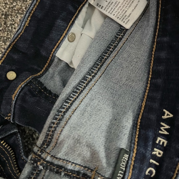 American Eagle Dark Wash Distressed Hi-rise Shortie Jean Shorts Size 8 - Picture 4 of 4